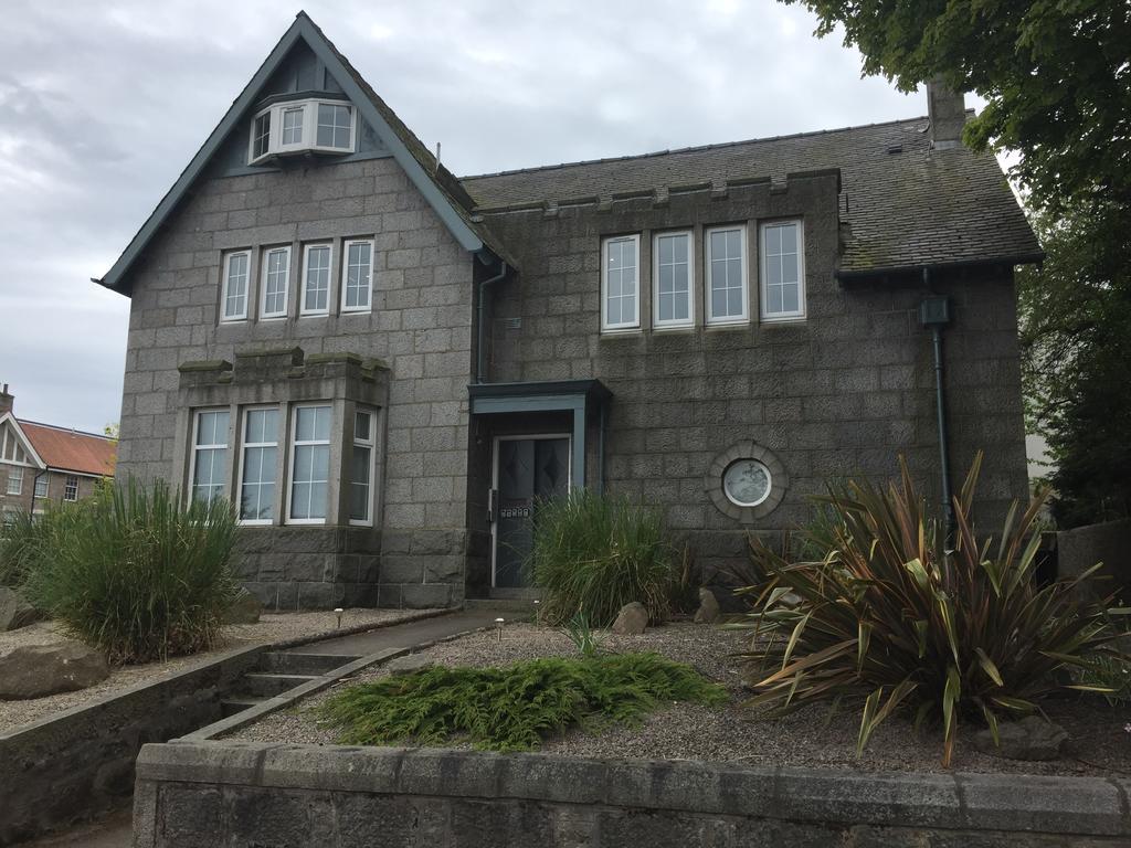 Aberdeen Serviced Apartments - The Lodge מראה חיצוני תמונה