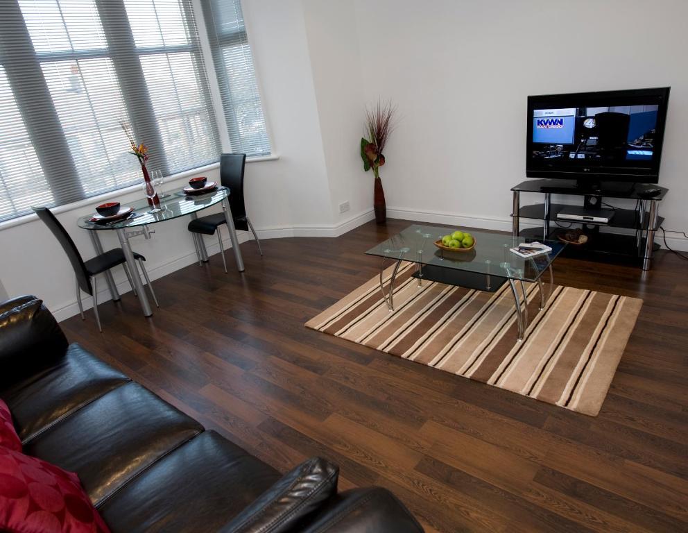 Aberdeen Serviced Apartments - The Lodge מראה חיצוני תמונה