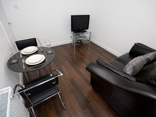 Aberdeen Serviced Apartments - The Lodge מראה חיצוני תמונה