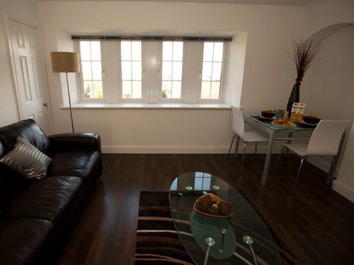 Aberdeen Serviced Apartments - The Lodge מראה חיצוני תמונה
